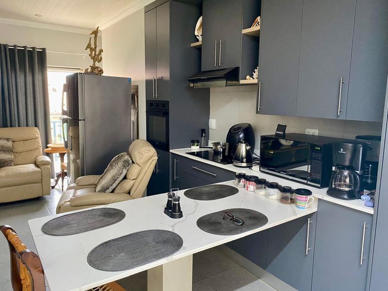 2 bedroom retirement unit to rent - Photo 9