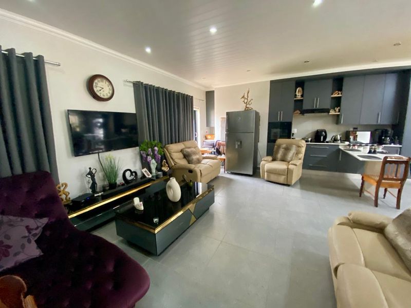 2 bedroom retirement unit to rent - Photo 7