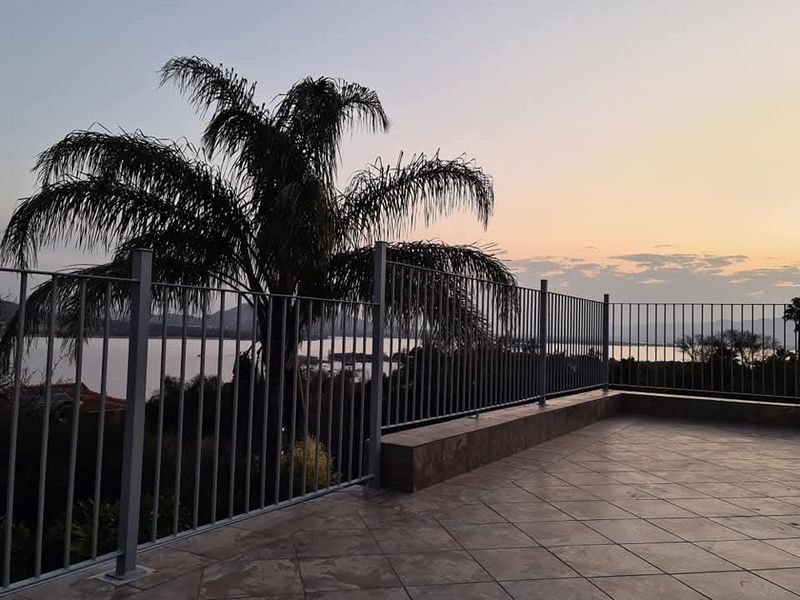 Cozy penthouse suite with Stunning Hartbeespoort Dam Views in Ifafi - Photo 2