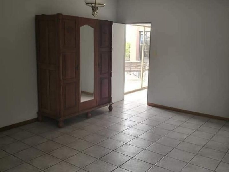 Cozy penthouse suite with Stunning Hartbeespoort Dam Views in Ifafi - Photo 7