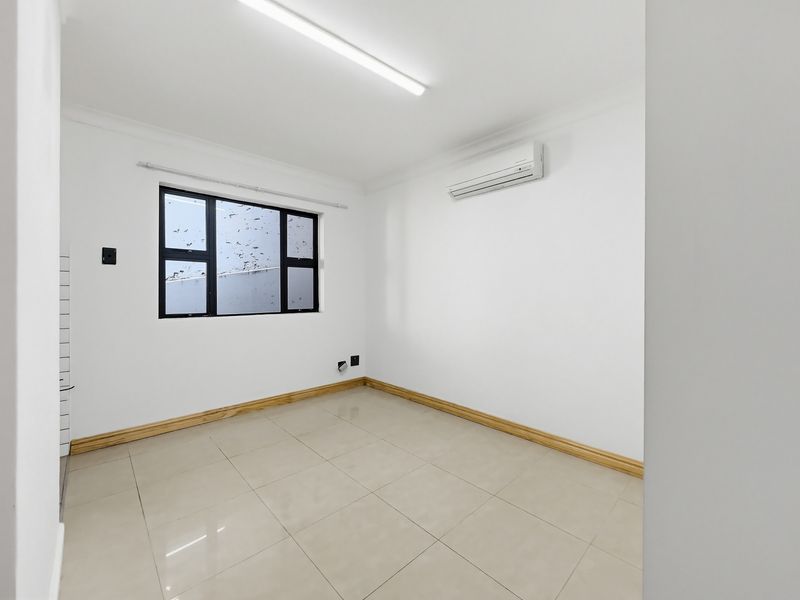 Location Location Location! - Photo 10