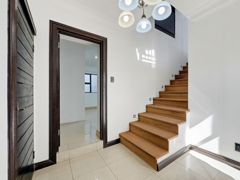 Location Location Location! - Photo 9