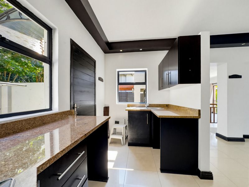 Location Location Location! - Photo 8