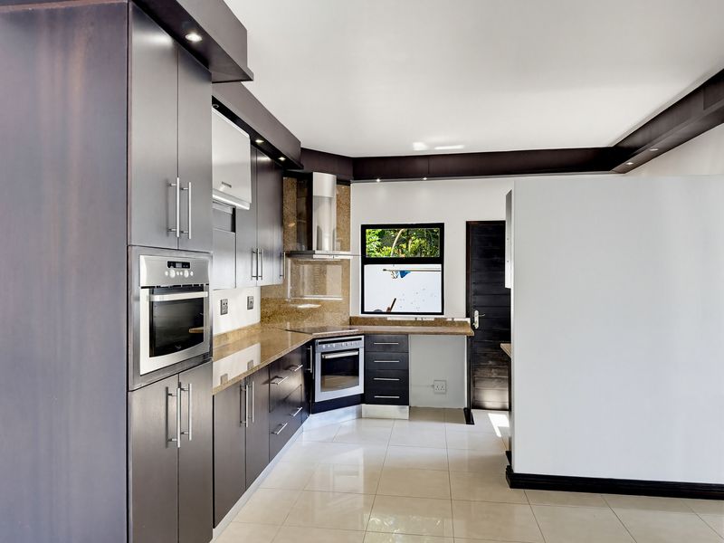 Location Location Location! - Photo 6