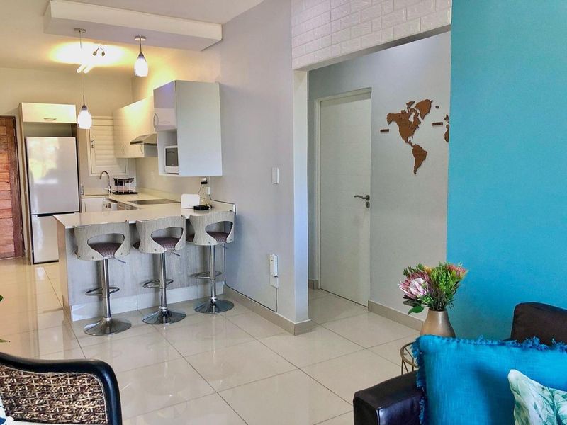 Furnished 2 Bedroom Apartment to let in Umhlanga - Photo 3