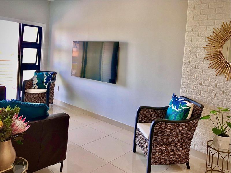 Furnished 2 Bedroom Apartment to let in Umhlanga - Photo 7