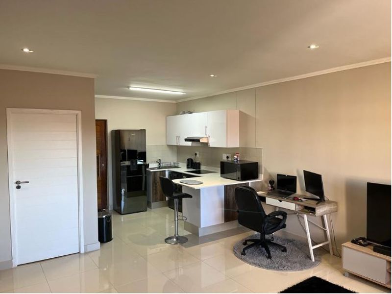 Studio Apartment to let in Umhlanga Ridge - Photo 5