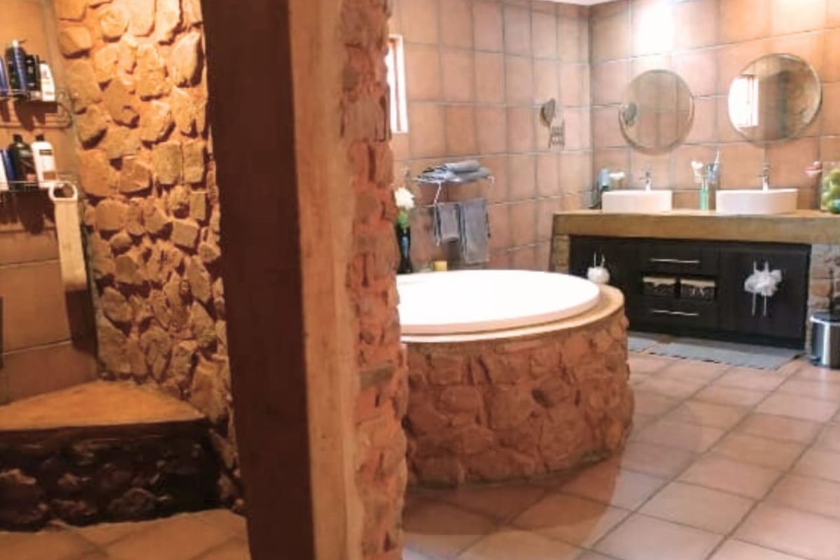 Peaceful 2.9ha Smallholding for Sale in Groenkloof, Mooinooi – Perfect Country Living - Photo 3