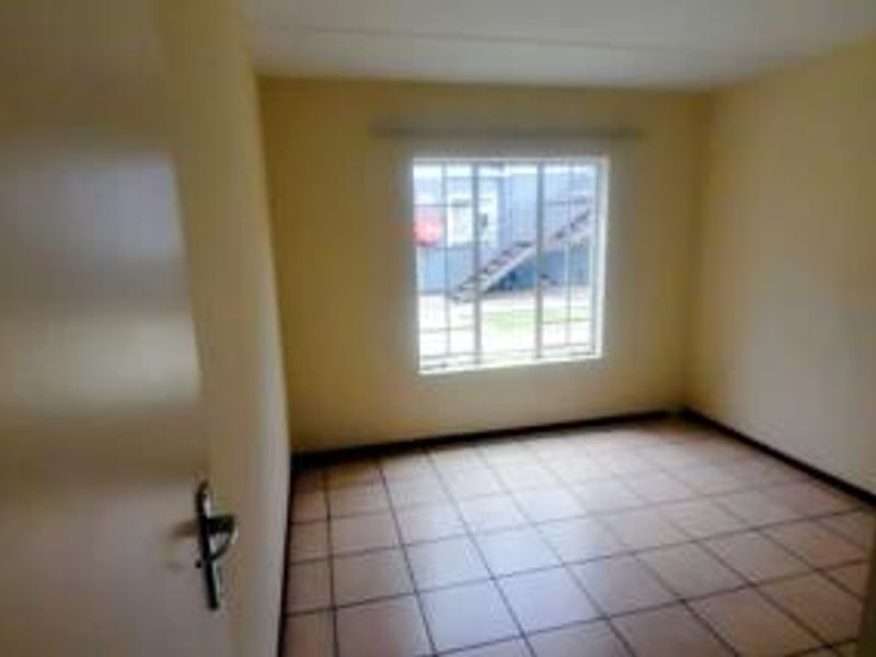 Secure 1-Bedroom Ground Floor Investment Gem!! - Photo 7