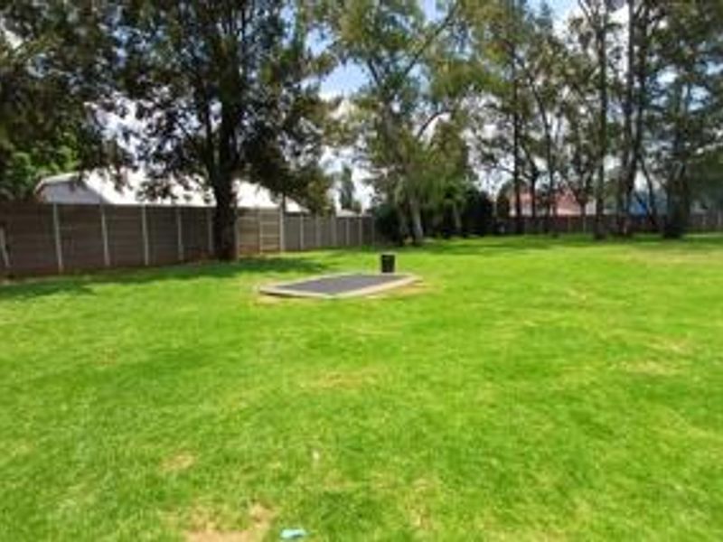 Secure 1-Bedroom Ground Floor Investment Gem!! - Photo 10