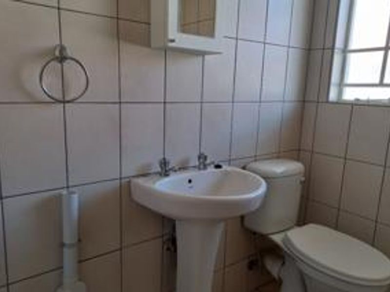 Secure 1-Bedroom Ground Floor Investment Gem!! - Photo 8