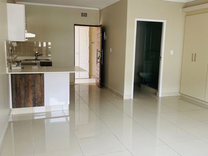 Studio Apartment To Let - Photo 4