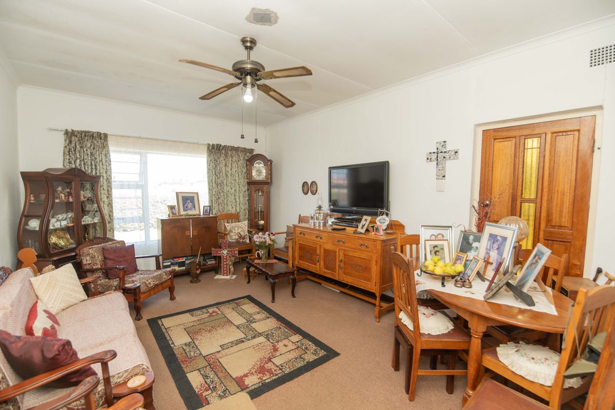 3 BED 2 BATH HOUSE FOR SALE - Photo 3