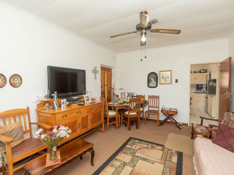 3 BED 2 BATH HOUSE FOR SALE - Photo 4