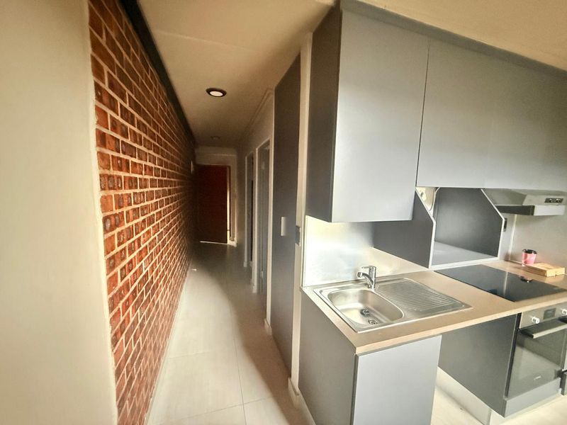 Modern 2-Bedroom, 2-Bathroom Loft Apartment | The Onyx, Umhlanga Ridge - Photo 2