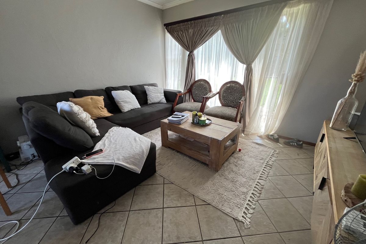 2 Bedroom House to Let in Stonehenge - Photo 5