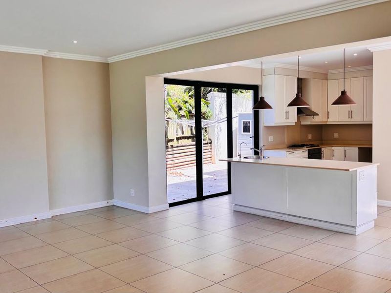 Beautiful Family Home in Palm Lakes Estate, 4 bedrooms and 3 bathrooms - Photo 6