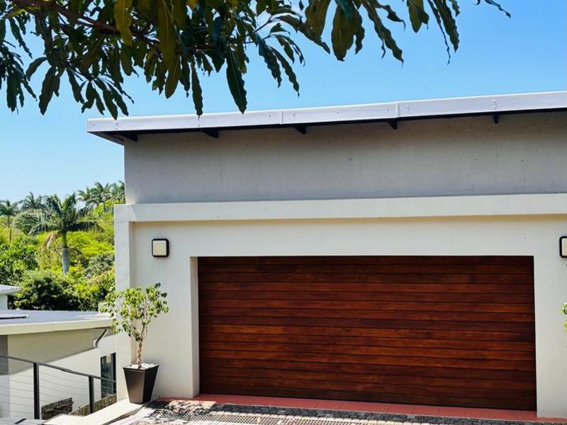 Beautiful Family Home in Palm Lakes Estate, 4 bedrooms and 3 bathrooms - Photo 2