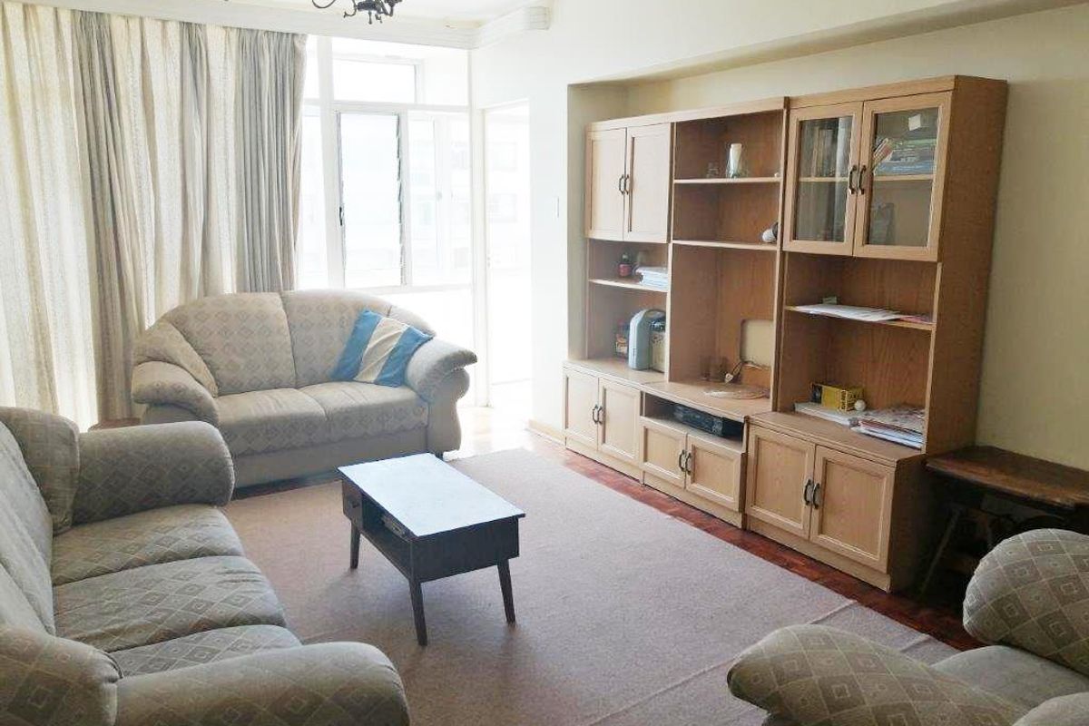 HUMEWOOD 4 BED 2 BATH APARTMENT WITH GARAGE FOR SALE - Photo 2