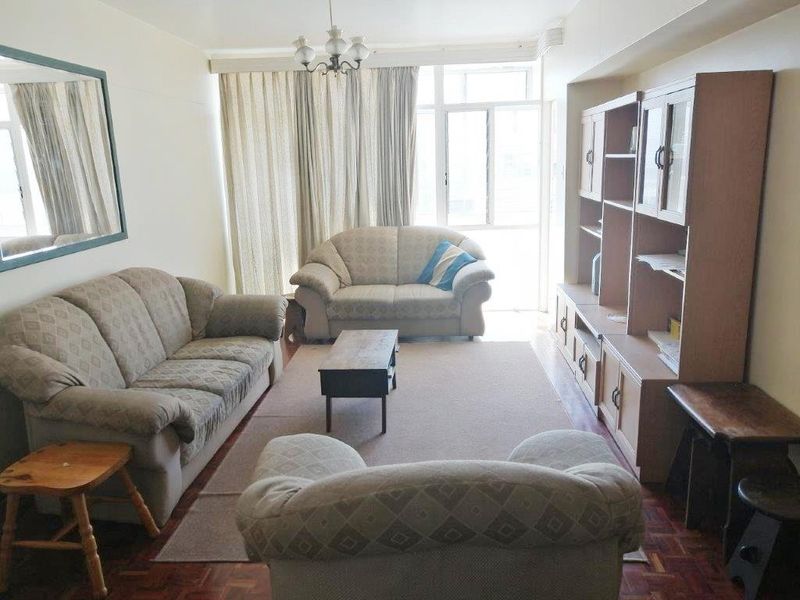 HUMEWOOD 4 BED 2 BATH APARTMENT WITH GARAGE FOR SALE - Photo 1