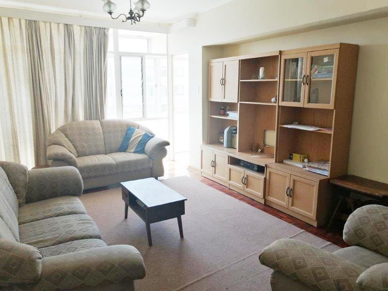 HUMEWOOD 4 BED 2 BATH APARTMENT WITH GARAGE FOR SALE - Photo 2