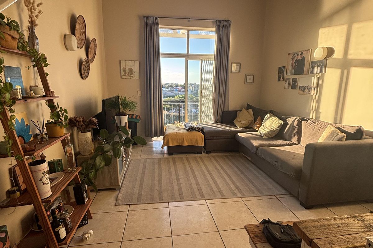 Loft Apartment to Rent in Century on Lake – Century City - Photo 2