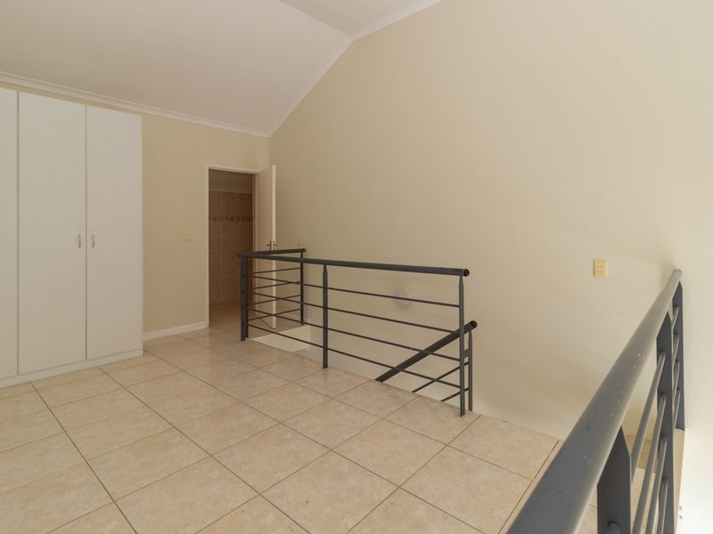 Loft Apartment to Rent in Century on Lake – Century City - Photo 10