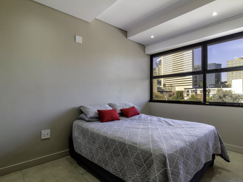 Stylish 1-Bedroom Apartment in Iconic BlackBrick 2, Sandton - Photo 8