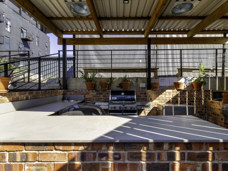 Stylish 1-Bedroom Apartment in Iconic BlackBrick 2, Sandton - Photo 10