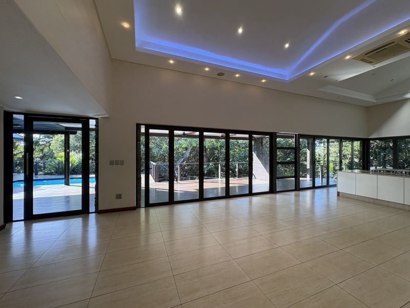 LUXURY ESTATE LIVING. - Photo 4