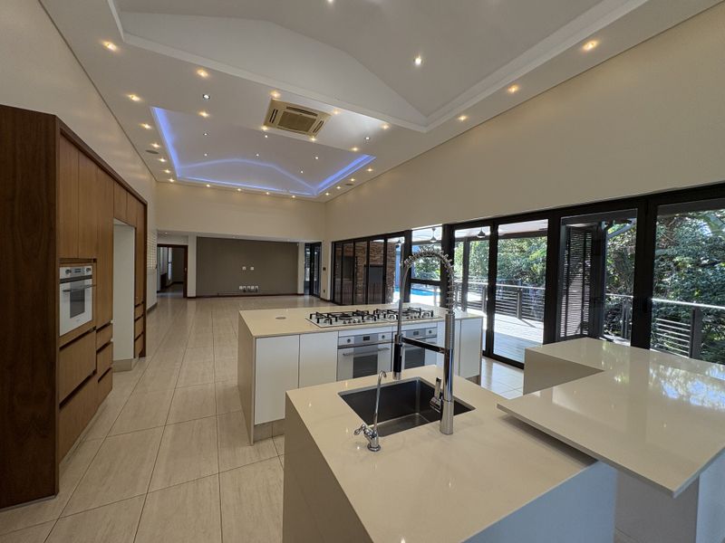 LUXURY ESTATE LIVING. - Photo 9