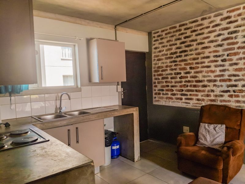 This modern one-bedroom apartment - Photo 4