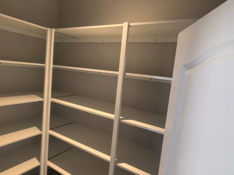 Exquisite Luxury Home in Prestigious Schoongezight! - Photo 10