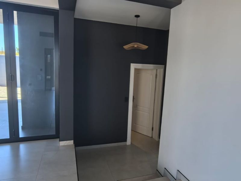 Exquisite Luxury Home in Prestigious Schoongezight! - Photo 9