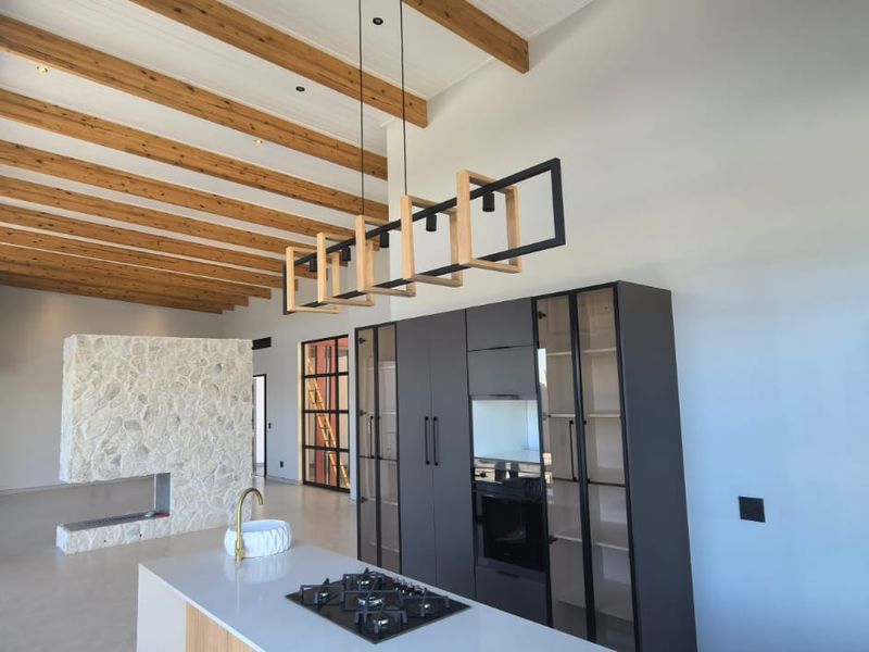 Exquisite Luxury Home in Prestigious Schoongezight! - Photo 4