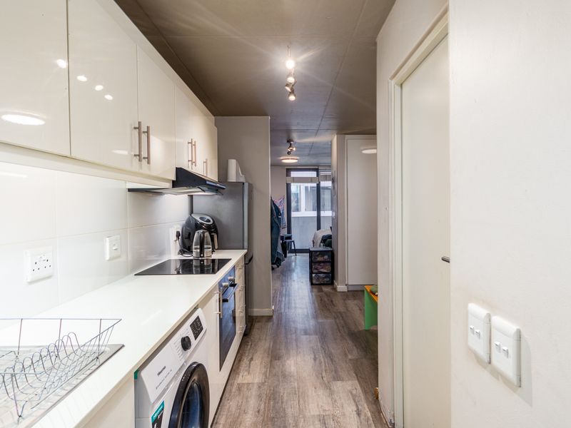 STUDIO APARTMENT INVESTORS PARADISE - Photo 3