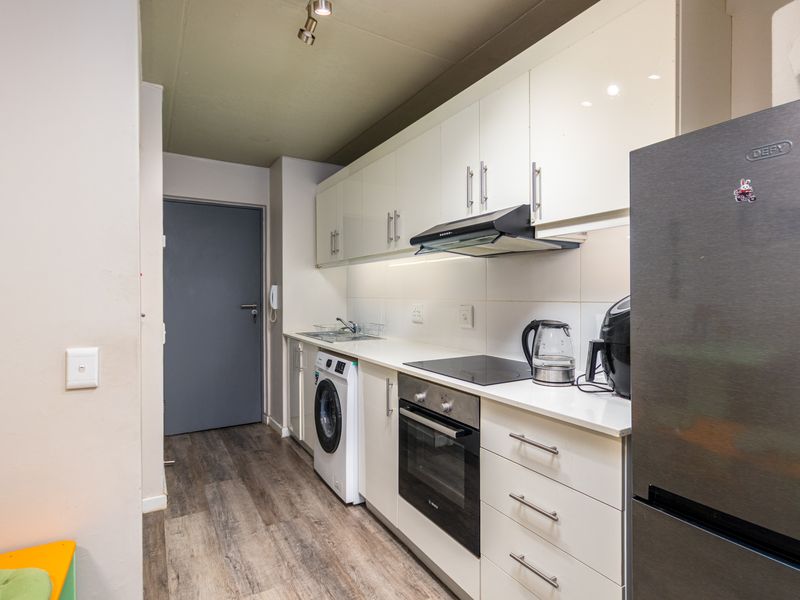 STUDIO APARTMENT INVESTORS PARADISE - Photo 4