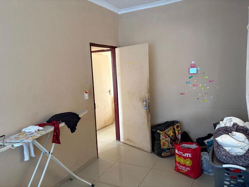 2 bed House in Soshanguve - Photo 9