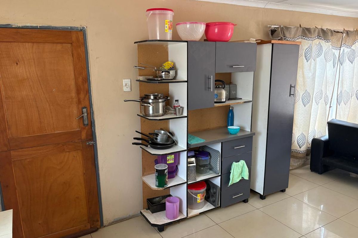 2 bed House in Soshanguve - Photo 4