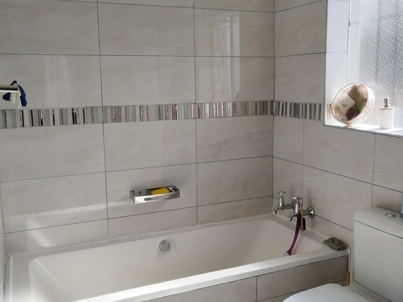 3 Bedroom House to Rent @ Birch Acres - Photo 4