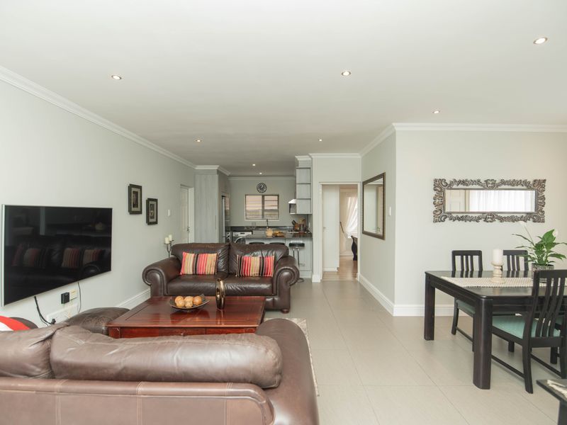 Stunning Modern Unit in Secure Estate - Photo 5