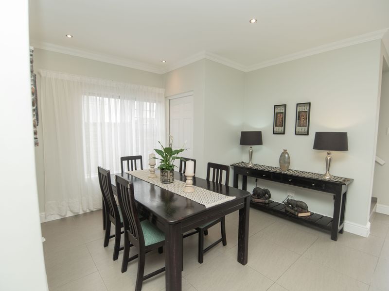 Stunning Modern Unit in Secure Estate - Photo 9