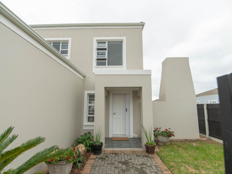 Stunning Modern Unit in Secure Estate - Photo 4