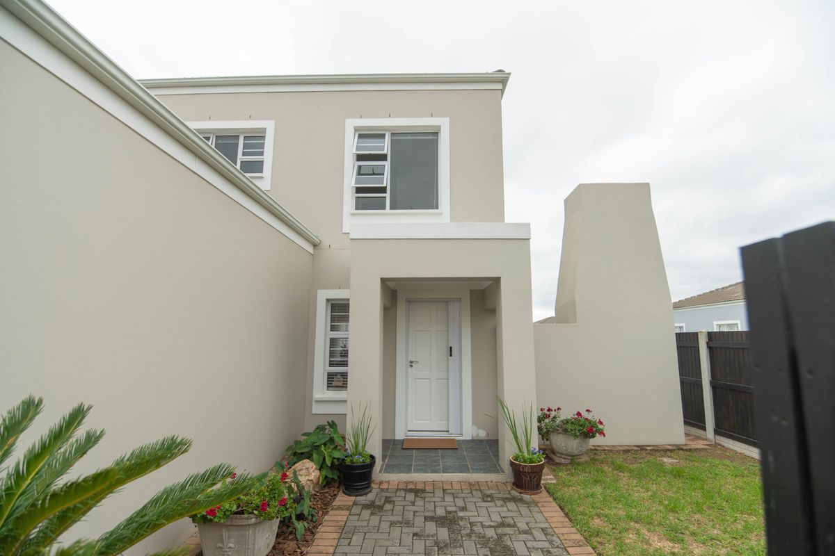 Stunning Modern Unit in Secure Estate - Photo 4