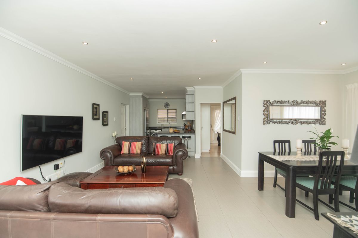 Stunning Modern Unit in Secure Estate - Photo 5