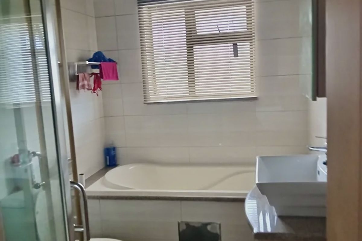 2 bedroom upmarket apartment for rent. - Photo 5