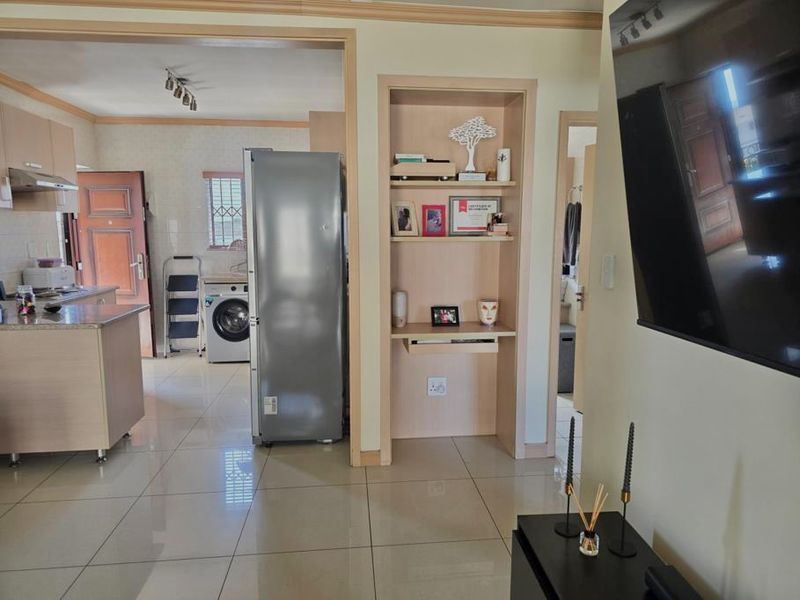 2 bedroom upmarket apartment for rent. - Photo 4