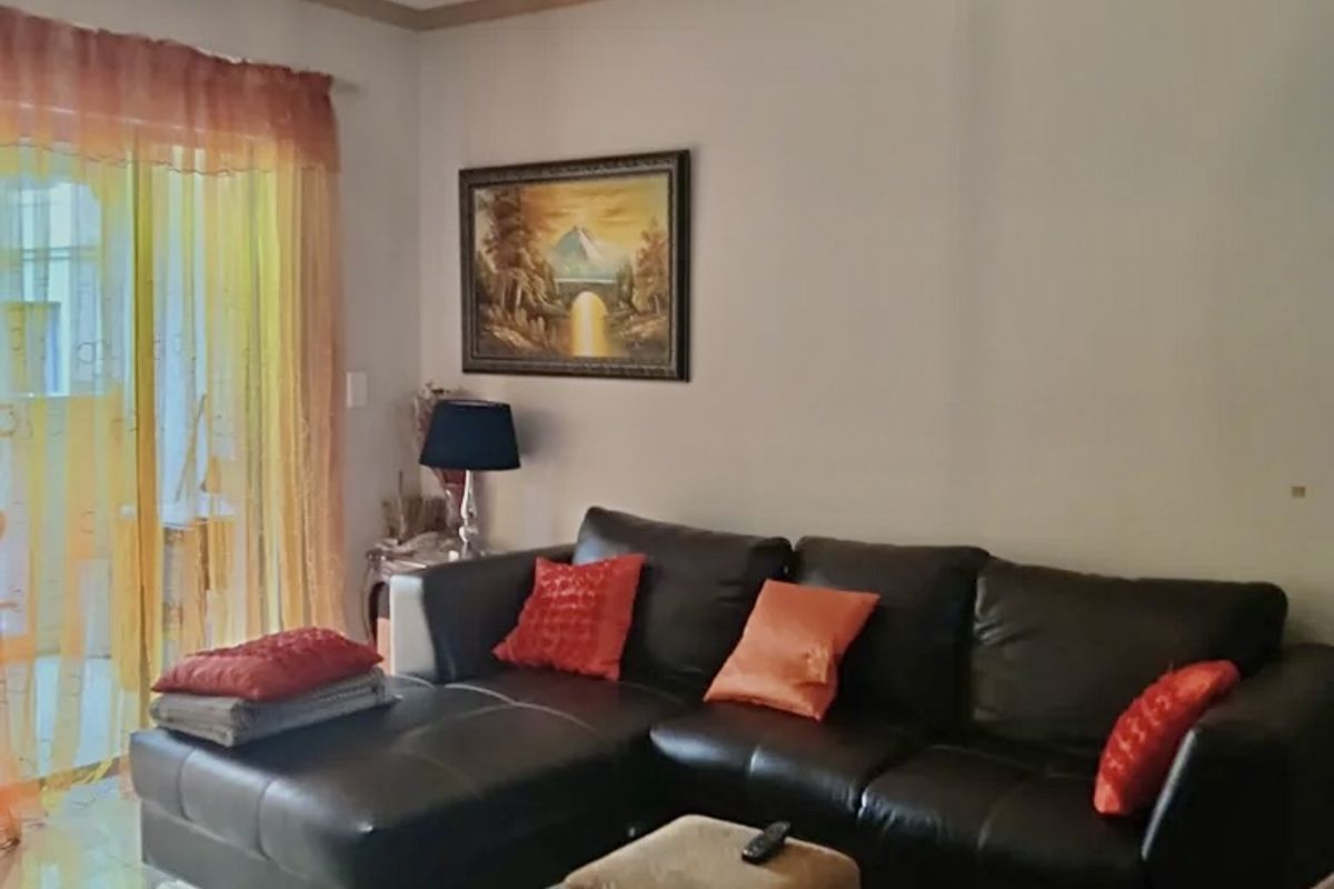 2 bedroom upmarket apartment for rent. - Photo 2