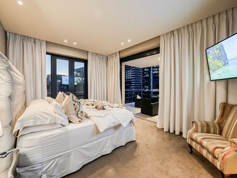 Luxury Fully Furnished 2-Bedroom Apartment – Sandton Emperor (7th Floor) Size: 162 sqm - Photo 5