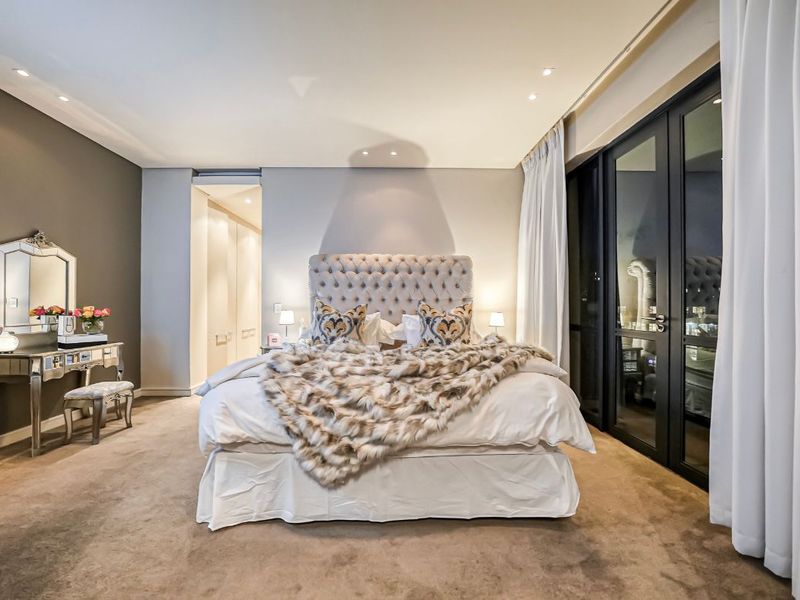 Luxury Fully Furnished 2-Bedroom Apartment – Sandton Emperor (7th Floor) Size: 162 sqm - Photo 7